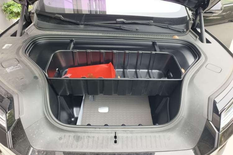Used Nio ES8 2026 Model 6-seat Executive Signature Edition Engine Bay