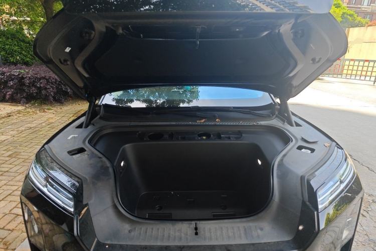 Used Nio ES8 2026 Model 6-seat Executive Signature Edition Engine Bay