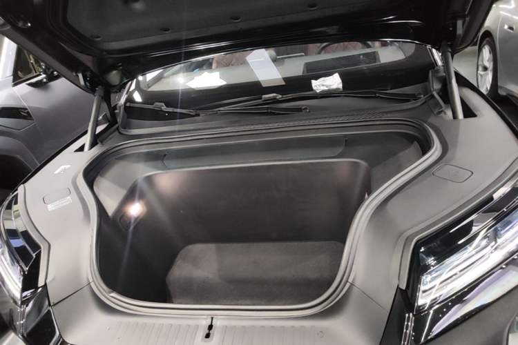 Used Nio ES8 2026 Model 7-seat Executive Luxury Edition Engine Bay