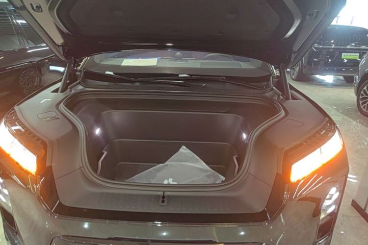 Used Nio ES8 2026 Model 6-seat Executive Signature Edition Engine Bay