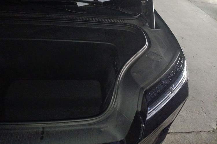 Used Nio ES8 2026 Model 6-seat Executive Signature Edition Engine Bay Left