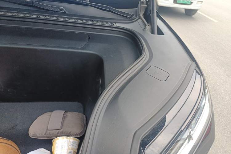 Used Nio ES8 2026 Model 6-seat Executive Luxury Edition Engine Bay Left