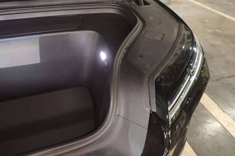 Used Nio ES8 2026 Model 6-seat Executive Signature Edition Engine Bay Left