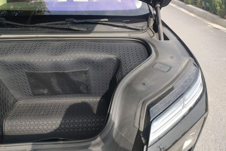 Used Nio ES8 2026 Model 6-seat Executive Signature Edition Engine Bay Left