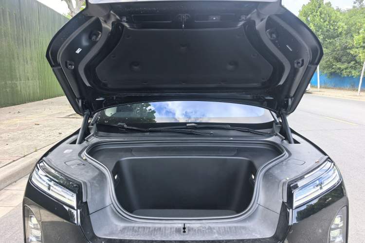 Used Nio ES8 2026 Model 6-seat Executive Luxury Edition Engine Bay