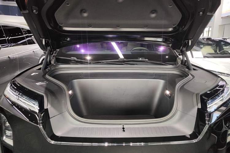 Used Nio ES8 2026 Model 6-seat Executive Luxury Edition Engine Bay
