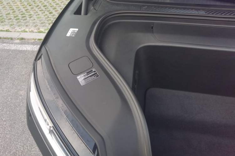 Used Nio ES8 2026 Model 6-seat Executive Luxury Edition Engine Bay Right
