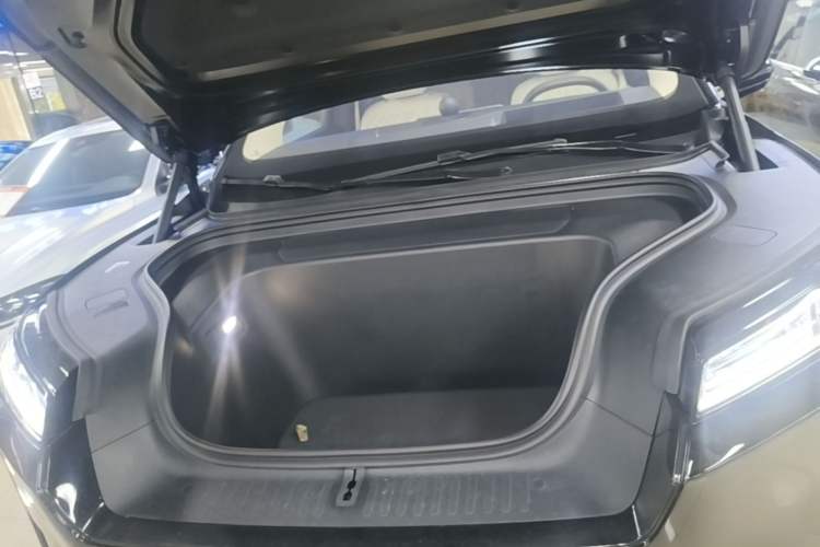 Used Nio ES8 2026 Model 6-seat Executive Luxury Edition Engine Bay
