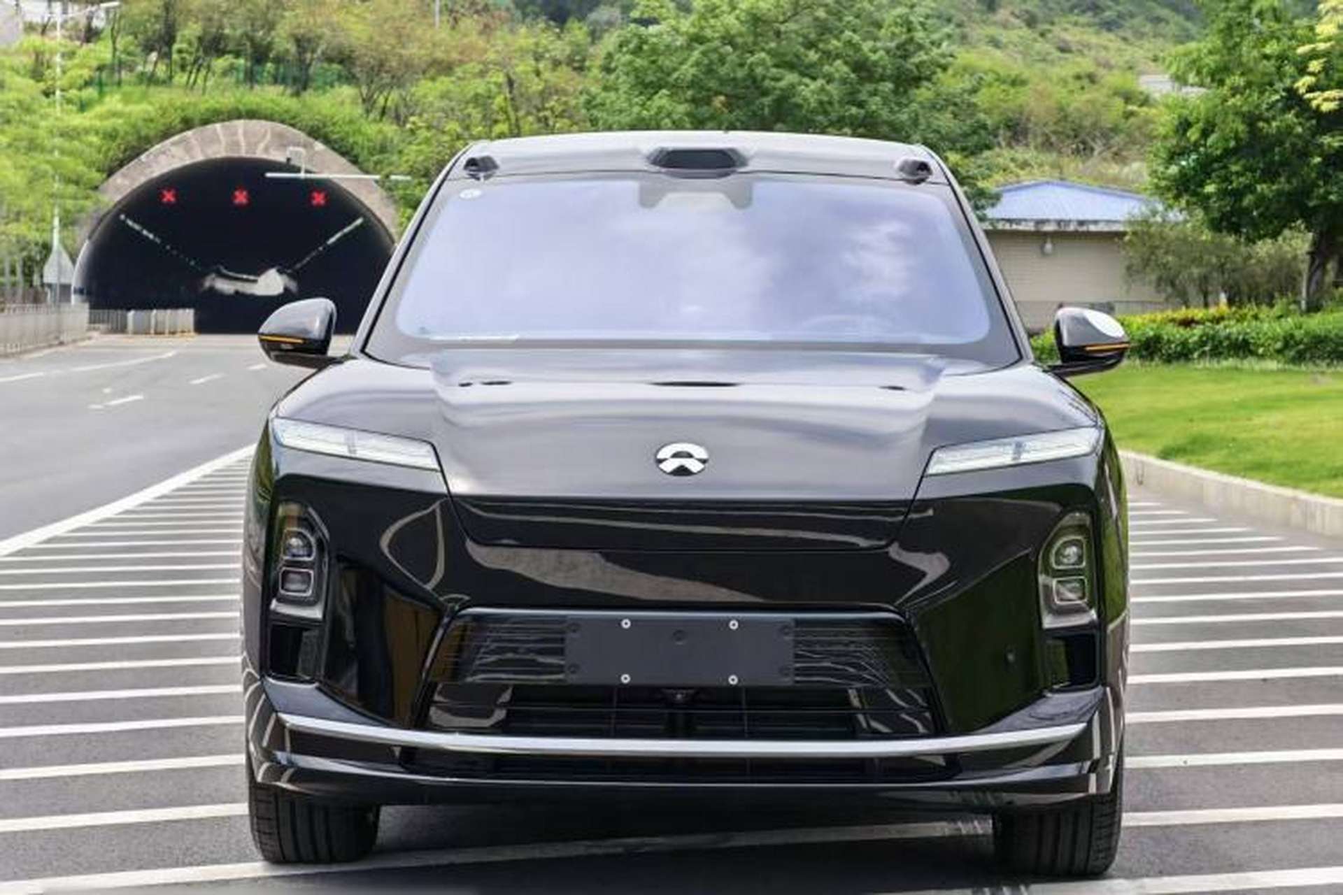 Used Nio ES8 2026 Model 6-seat Executive Luxury Edition Exterior 1