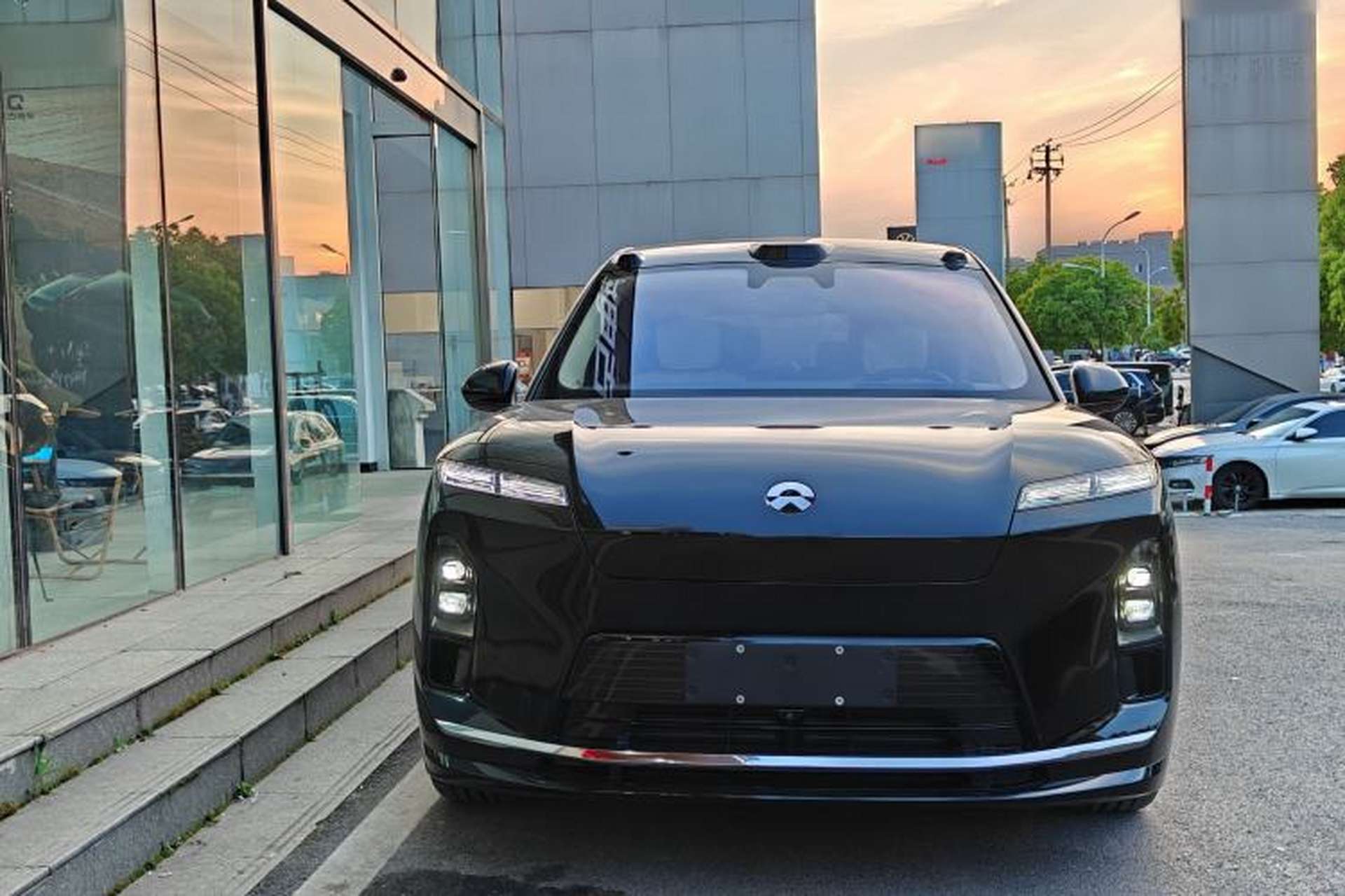 Used Nio ES8 2026 Model 6-seat Executive Luxury Edition Exterior 1