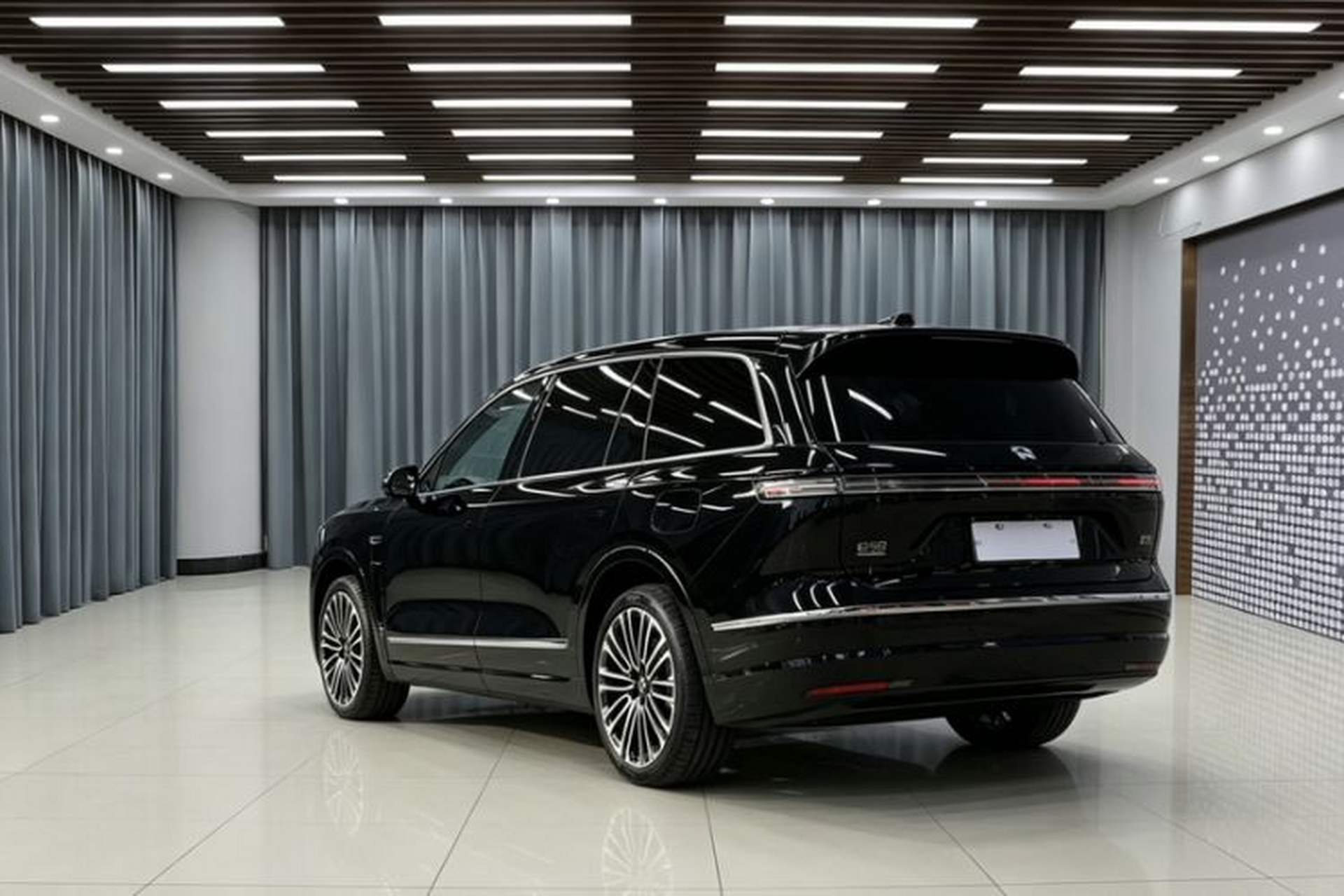 Used Nio ES8 2026 Model 6-seat Executive Signature Edition Exterior 10