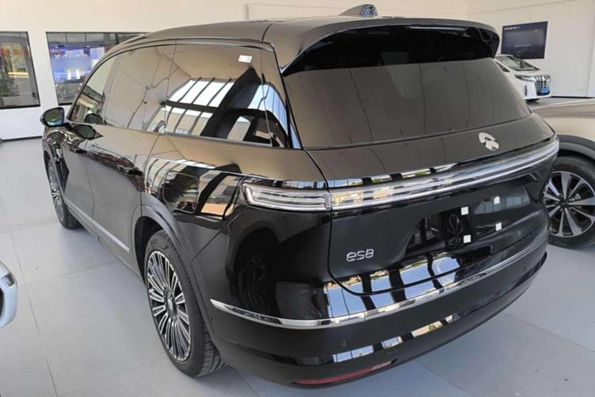 Used Nio ES8 2026 Model 6-seat Executive Luxury Edition Exterior 2