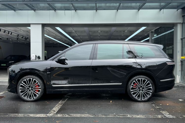 Used Nio ES8 2026 Model 6-seat Executive Signature Edition Exterior 2