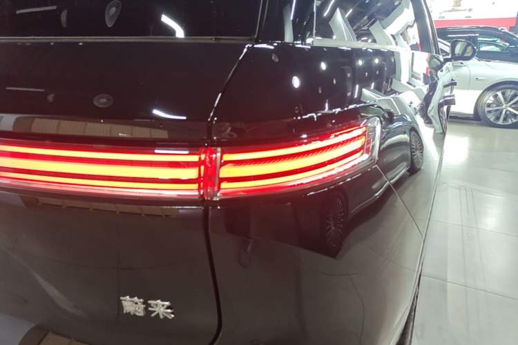 Used Nio ES8 2026 Model 6-seat Executive Signature Edition Exterior 3