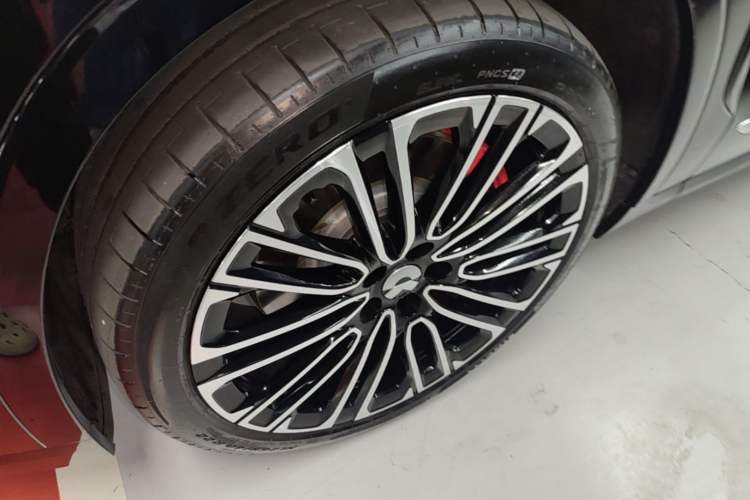 Used Nio ES8 2026 Model 6-seat Executive Signature Edition Exterior 4