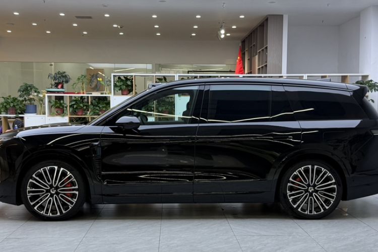 Used Nio ES8 2026 Model 6-seat Executive Signature Edition Exterior 4