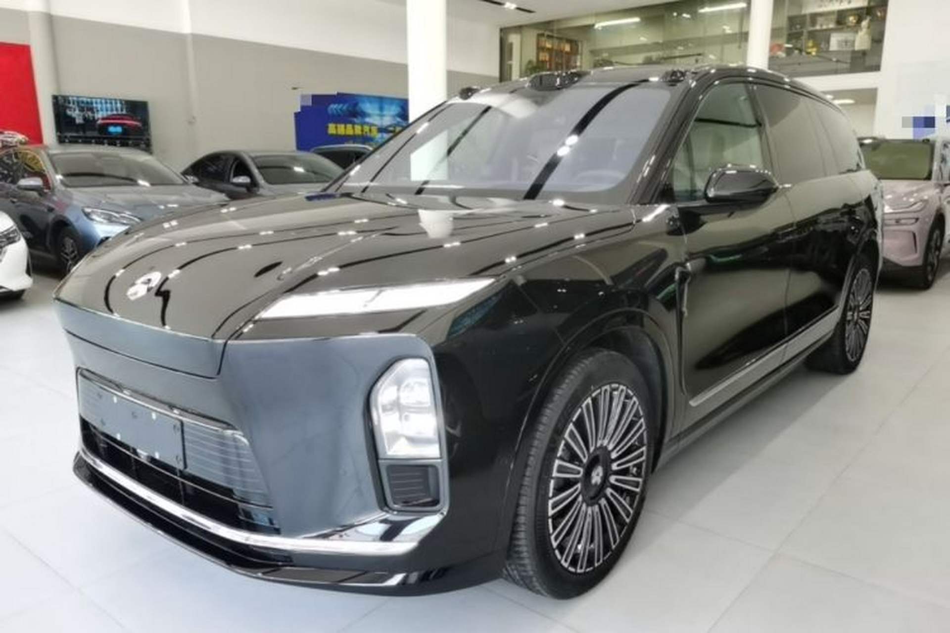 Used Nio ES8 2026 Model 6-seat Executive Luxury Edition Front Left 45 Deg