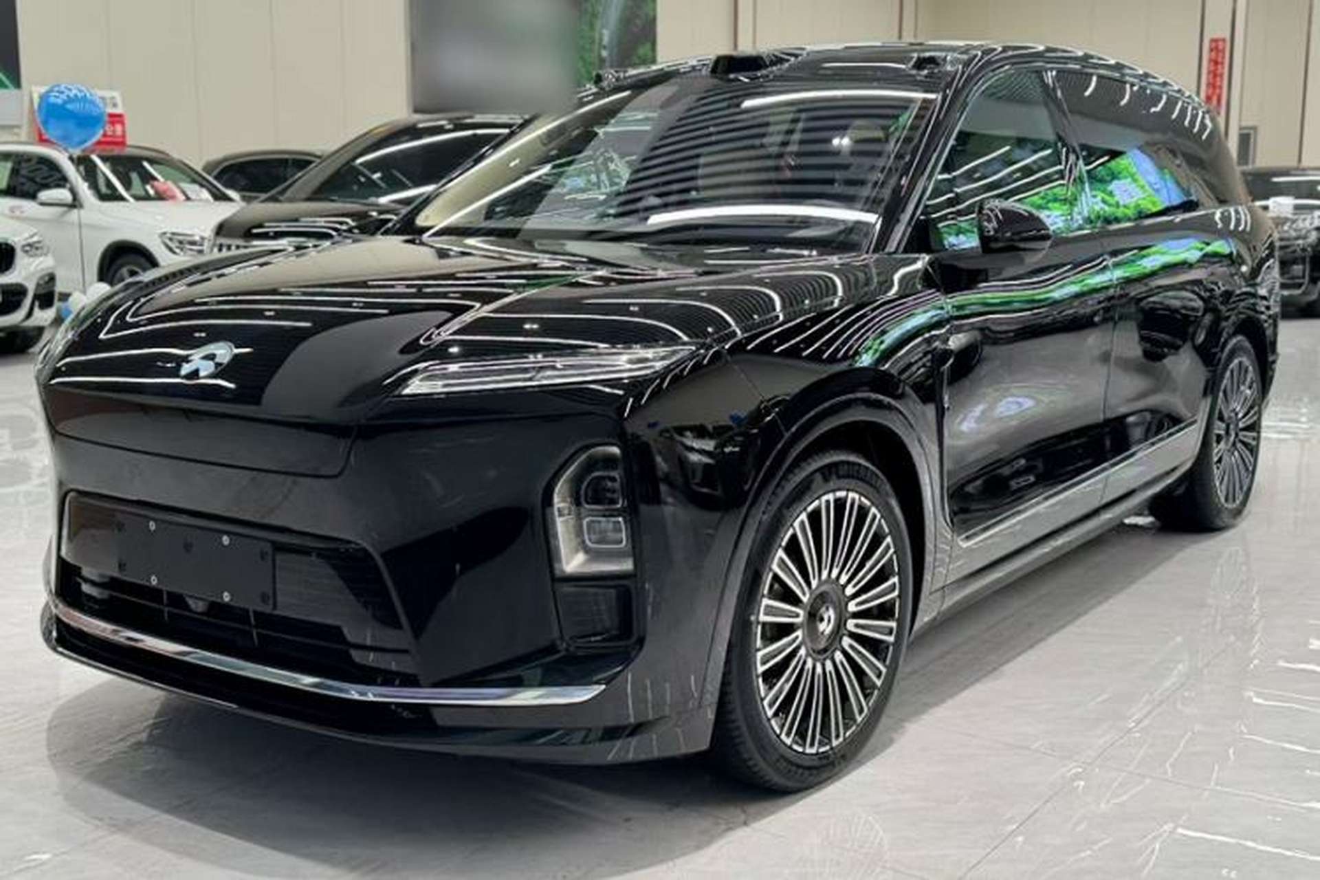 Used Nio ES8 2026 Model 6-seat Executive Luxury Edition Front Left 45 Deg