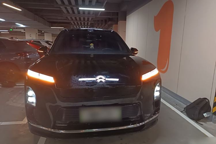 Used Nio ES8 2026 Model 6-seat Executive Signature Edition Front
