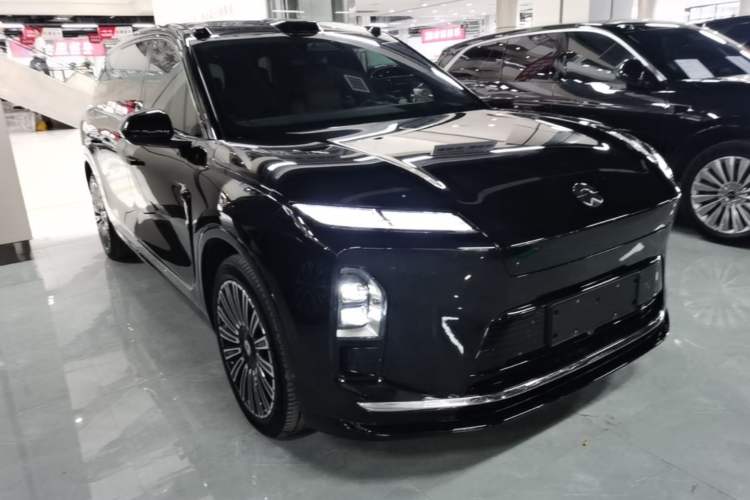 Used Nio ES8 2026 Model 6-seat Executive Luxury Edition Front Right 45 Deg