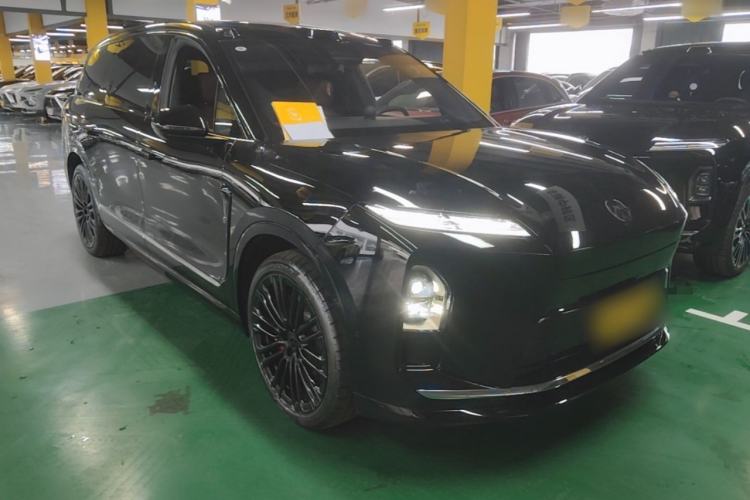 Used Nio ES8 2026 Model 6-seat Executive Signature Edition Front Right 45 Deg