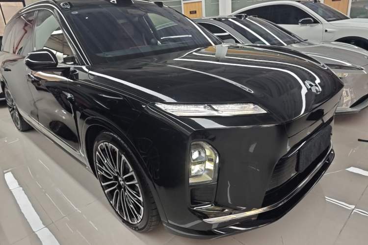 Used Nio ES8 2026 Model 6-seat Executive Signature Edition Front Right 45 Deg