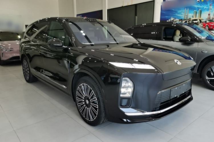 Used Nio ES8 2026 Model 6-seat Executive Luxury Edition Front Right 45 Deg