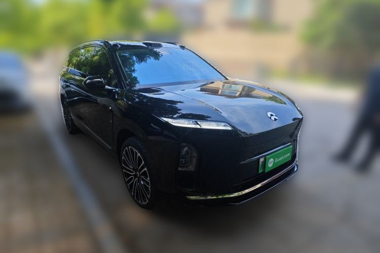 Used Nio ES8 2026 Model 6-seat Executive Signature Edition Front Right 45 Deg