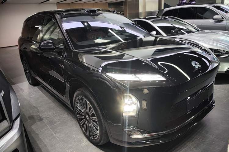 Used Nio ES8 2026 Model 7-seat Executive Luxury Edition Front Right 45 Deg