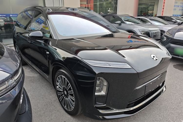 Used Nio ES8 2026 Model 7-seat Executive Luxury Edition Front Right 45 Deg