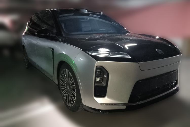 Used Nio ES8 2026 Model 6-seat Executive Luxury Edition Front Right 45 Deg