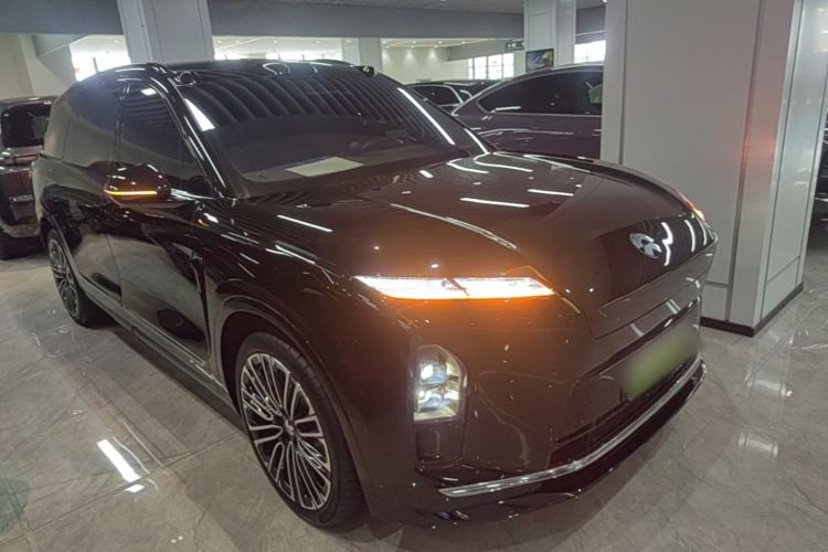 Used Nio ES8 2026 Model 6-seat Executive Signature Edition Front Right 45 Deg