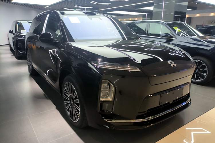 Used Nio ES8 2026 Model 6-seat Executive Luxury Edition Front Right 45 Deg