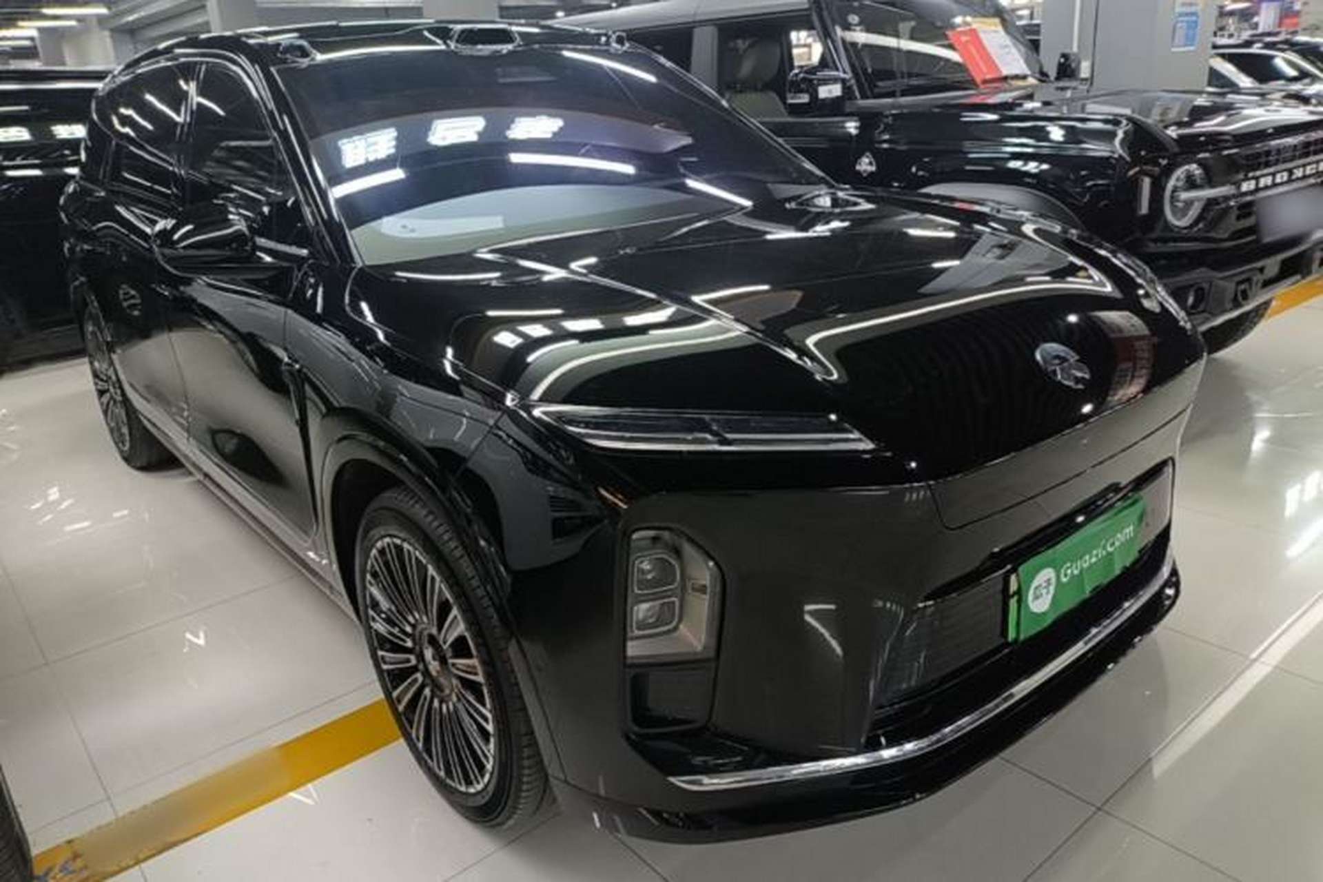 Used Nio ES8 2026 Model 6-seat Executive Luxury Edition Front Right 45 Deg