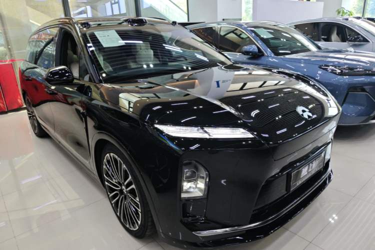 Used Nio ES8 2026 Model 6-seat Executive Signature Edition Front Right 45 Deg