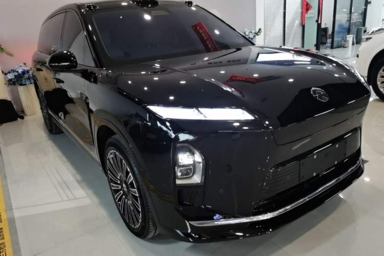 Used Nio ES8 2026 Model 6-seat Executive Luxury Edition Front Right 45 Deg