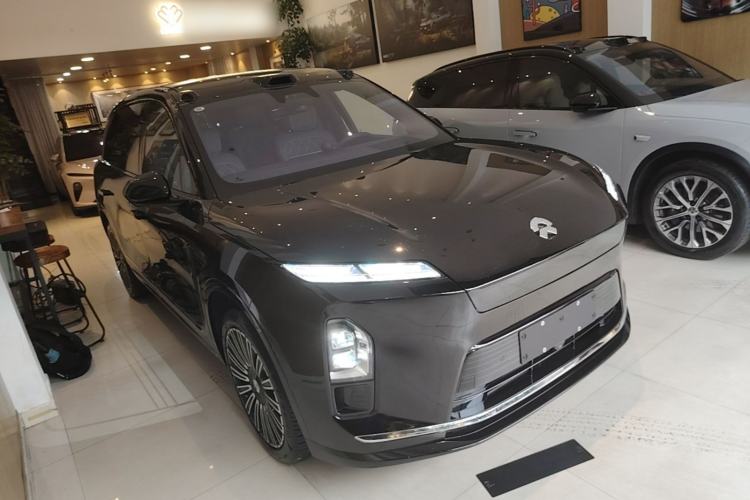 Used Nio ES8 2026 Model 6-seat Executive Luxury Edition Front Right 45 Deg