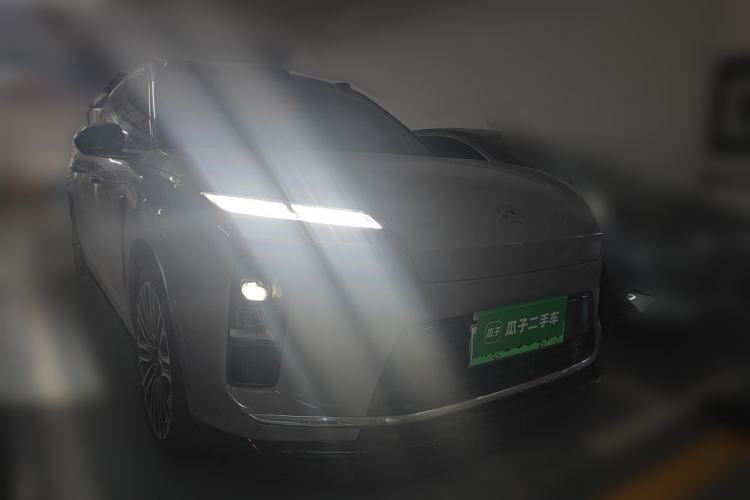 Used Nio ES8 2026 Model 6-seat Executive Signature Edition Front Right 45 Deg