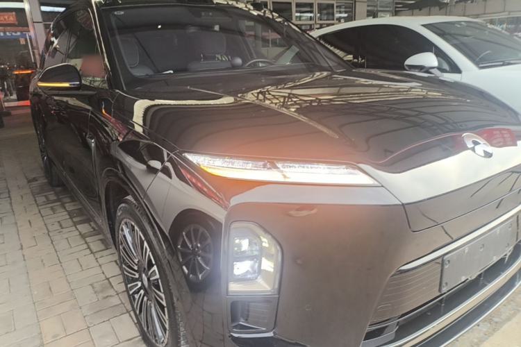 Used Nio ES8 2026 Model 6-seat Executive Luxury Edition Front Right 45 Deg