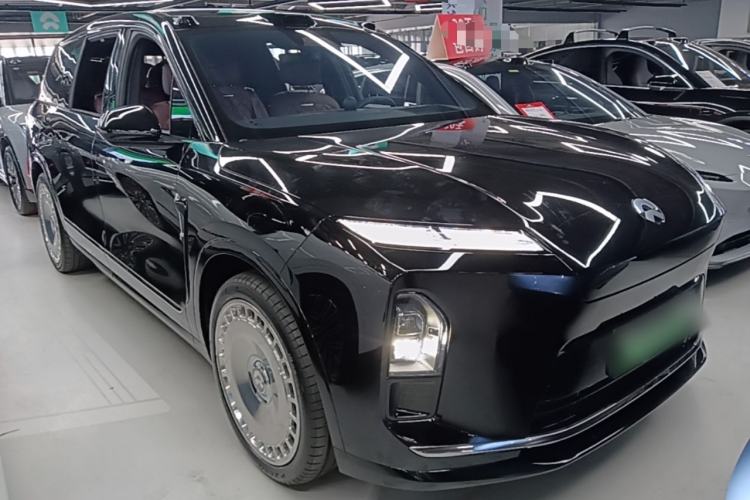 Used Nio ES8 2026 Model 6-seat Executive Signature Edition Front Right 45 Deg