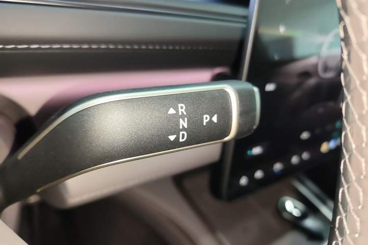 Used Nio ES8 2026 Model 6-seat Executive Luxury Edition Gear Lever