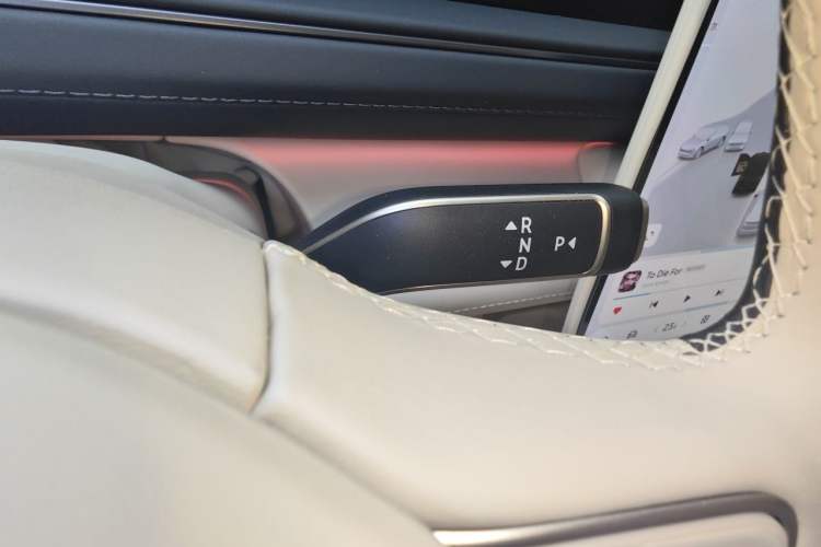 Used Nio ES8 2026 Model 6-seat Executive Signature Edition Gear Lever