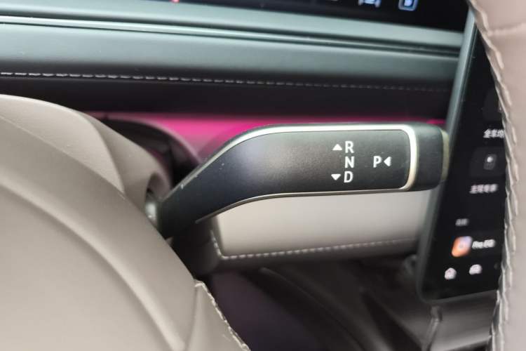 Used Nio ES8 2026 Model 6-seat Executive Luxury Edition Gear Lever
