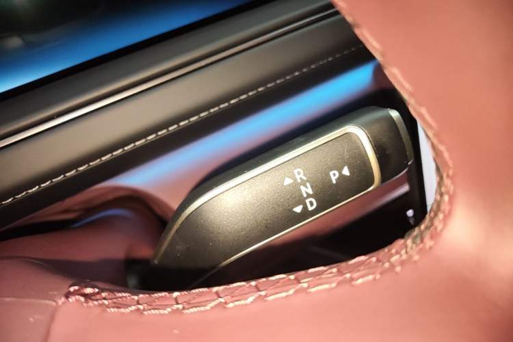 Used Nio ES8 2026 Model 7-seat Executive Luxury Edition Gear Lever