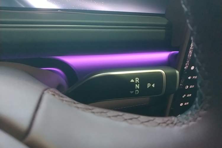 Used Nio ES8 2026 Model 6-seat Executive Luxury Edition Gear Lever