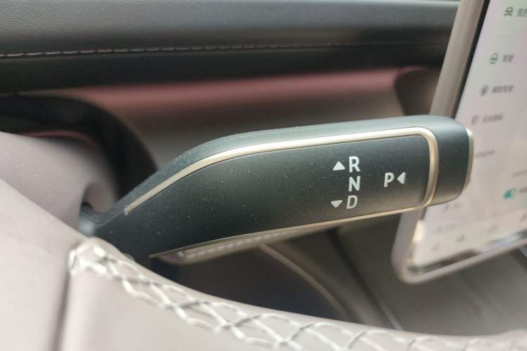 Used Nio ES8 2026 Model 6-seat Executive Luxury Edition Gear Lever