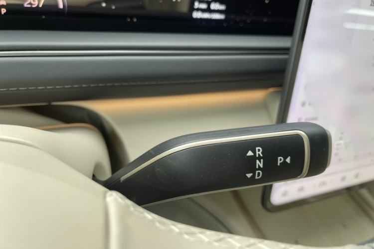 Used Nio ES8 2026 Model 6-seat Executive Luxury Edition Gear Lever