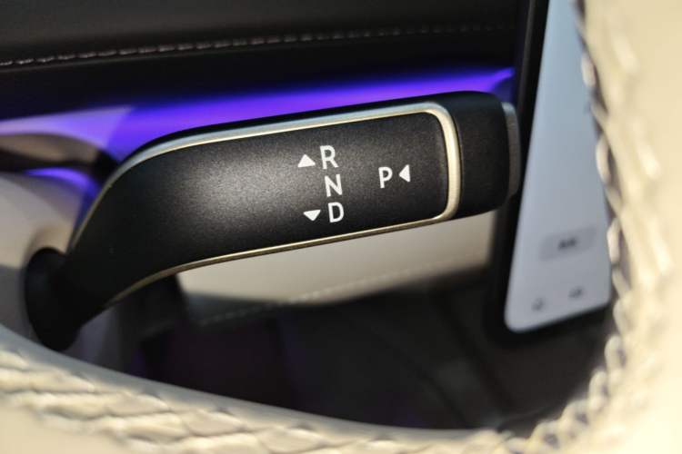 Used Nio ES8 2026 Model 6-seat Executive Signature Edition Gear Lever