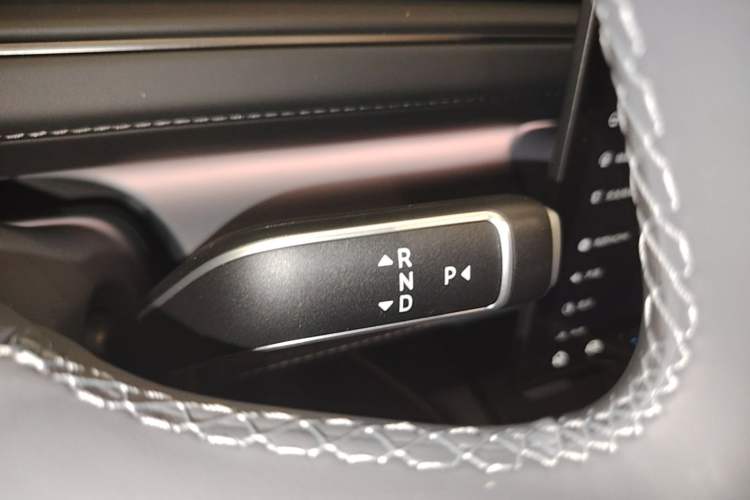 Used Nio ES8 2026 Model 6-seat Executive Luxury Edition Gear Lever