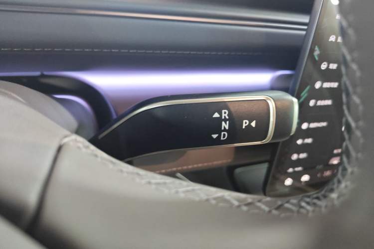 Used Nio ES8 2026 Model 6-seat Executive Luxury Edition Gear Lever